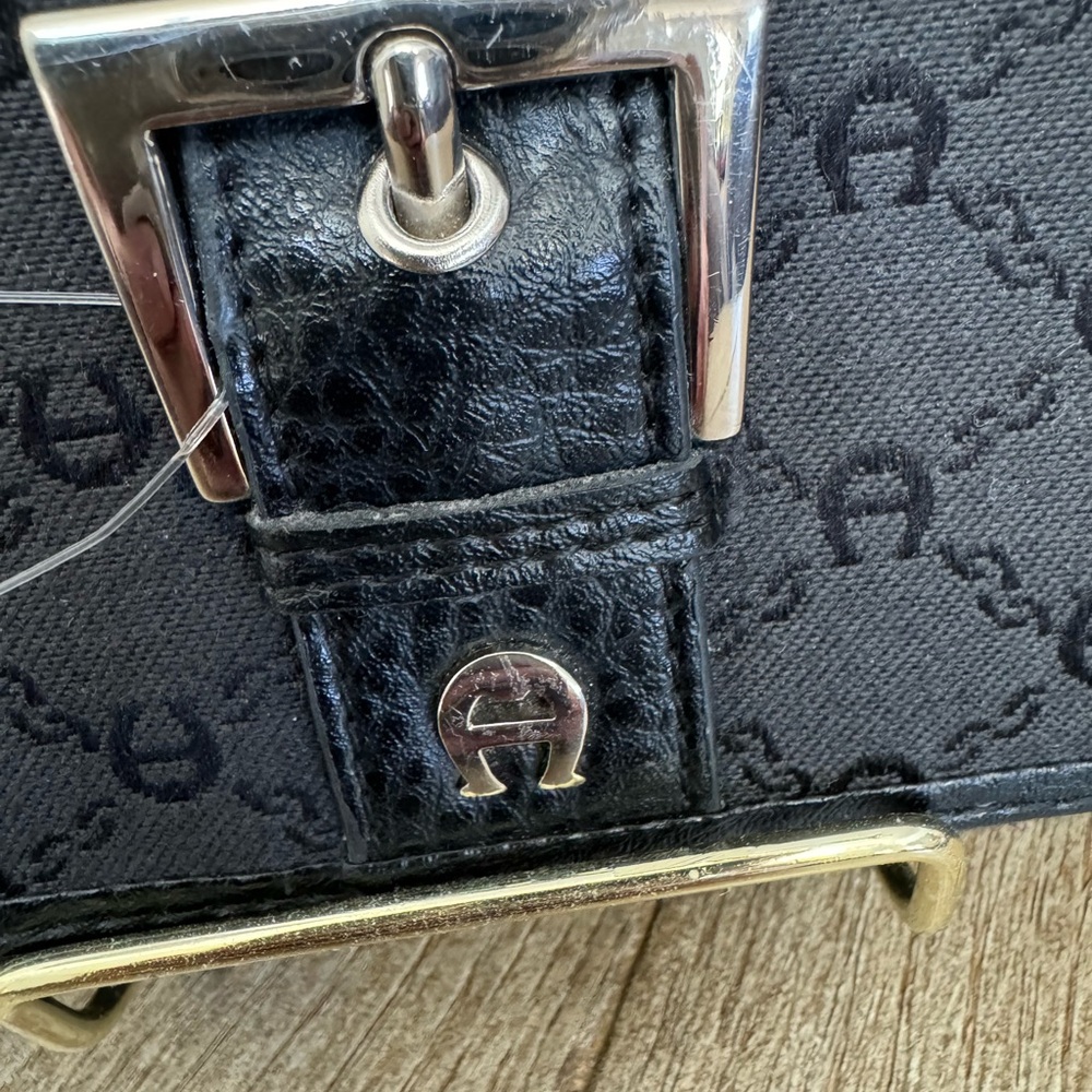 Etienne Aigner wallet - Picture 5 of 14